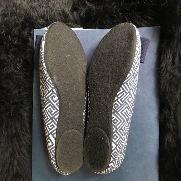 Olivia Miller Shoes size 8 - Picture 2 of 2